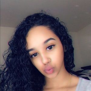 Meet your Posher, Samira